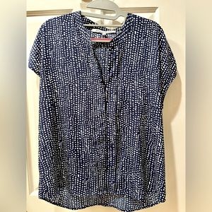 Cap sleeve button-down top